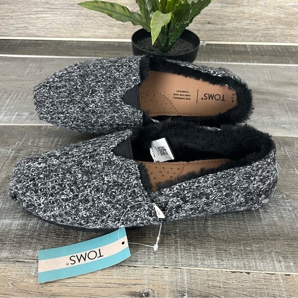 TOMS Belmont Black Sweater Knit Faux Fur Women’s Size 7.5 - Picture 2 of 10